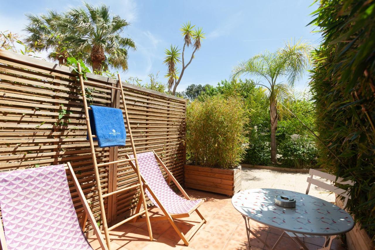 Hotel La Piscine Le Lavandou Exterior photo